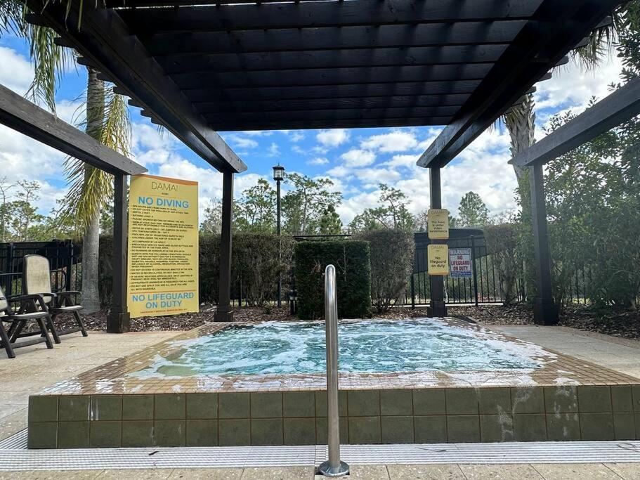 Cozy & Elegant 4Br Enchanted Townhouse - 1 Mile To Disney With Resort Pool, Gym, & Jacuzzi オーランド エクステリア 写真