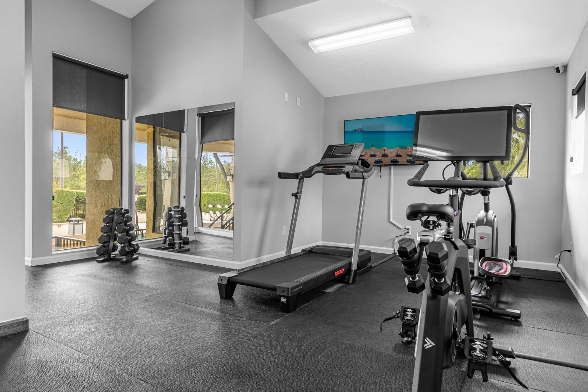 Cozy & Elegant 4Br Enchanted Townhouse - 1 Mile To Disney With Resort Pool, Gym, & Jacuzzi オーランド エクステリア 写真