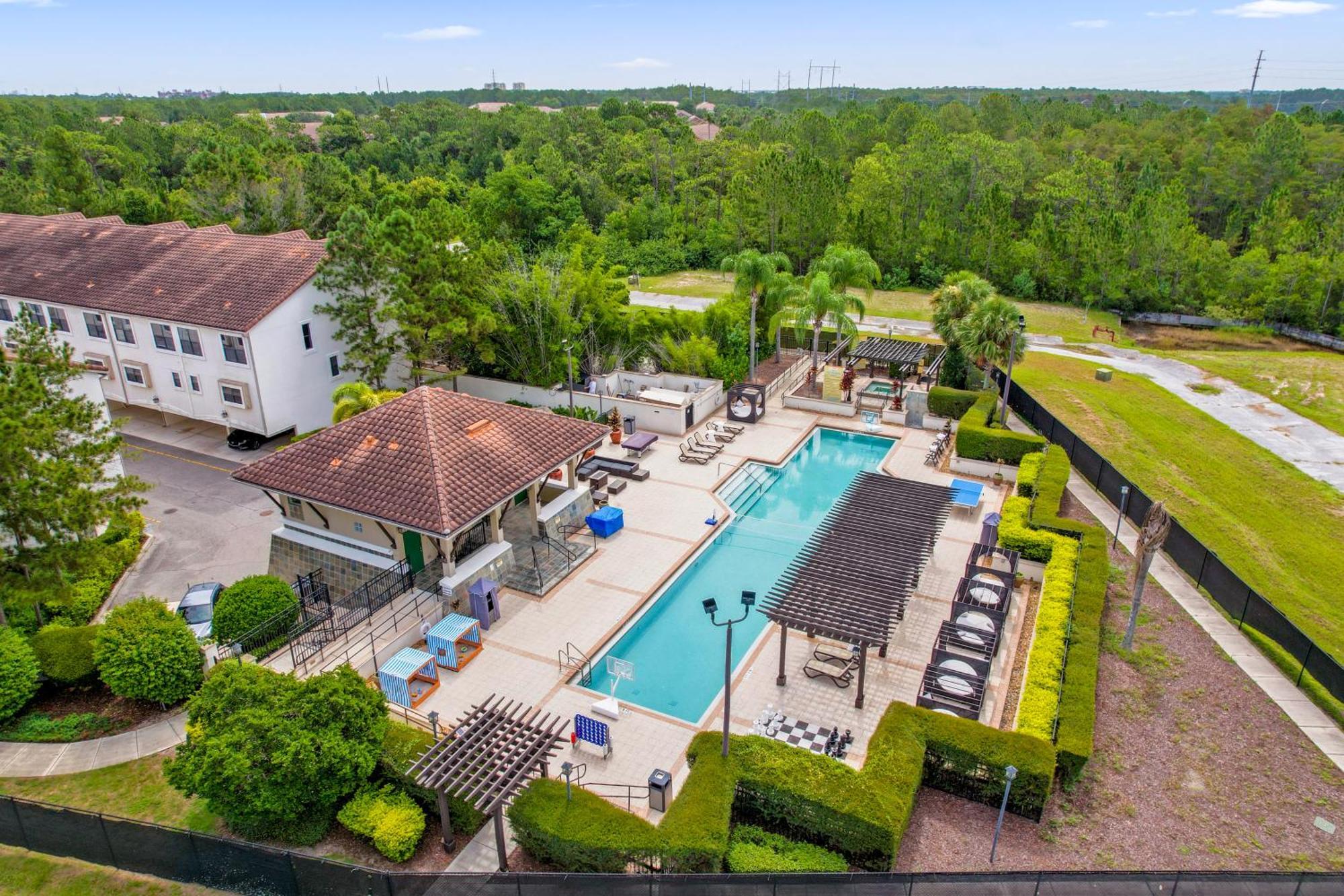 Cozy & Elegant 4Br Enchanted Townhouse - 1 Mile To Disney With Resort Pool, Gym, & Jacuzzi オーランド エクステリア 写真