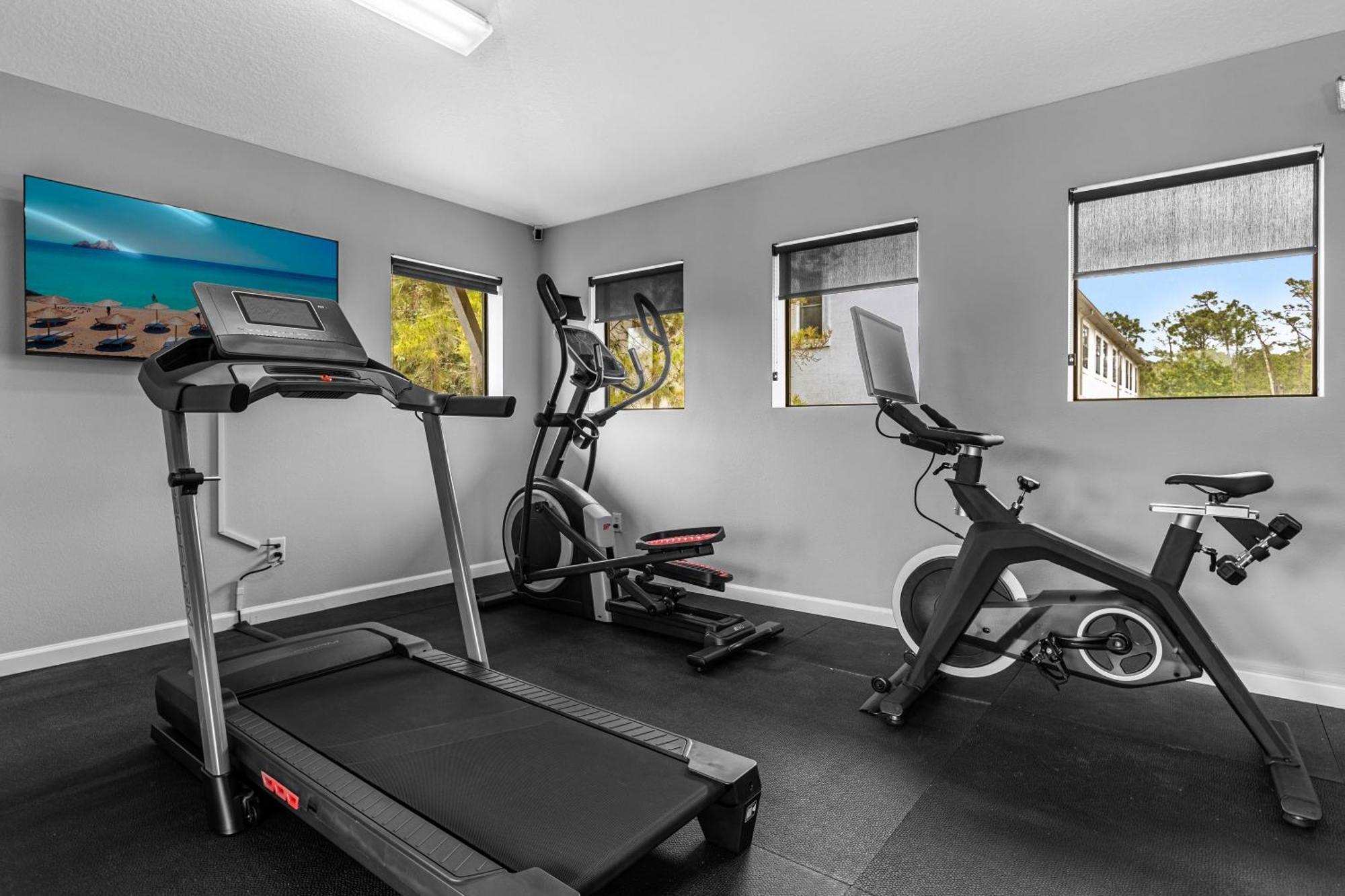 Cozy & Elegant 4Br Enchanted Townhouse - 1 Mile To Disney With Resort Pool, Gym, & Jacuzzi オーランド エクステリア 写真
