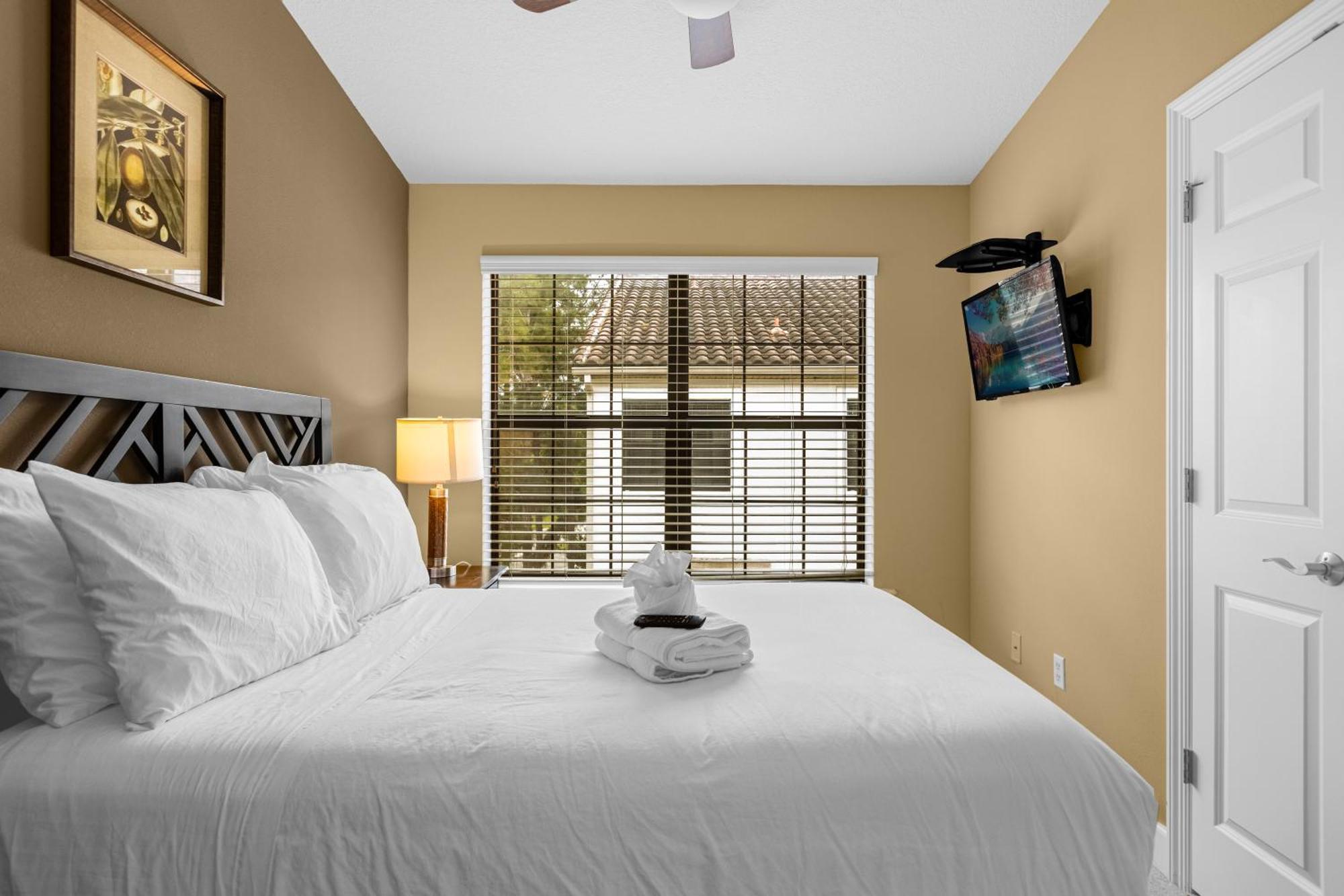 Cozy & Elegant 4Br Enchanted Townhouse - 1 Mile To Disney With Resort Pool, Gym, & Jacuzzi オーランド エクステリア 写真