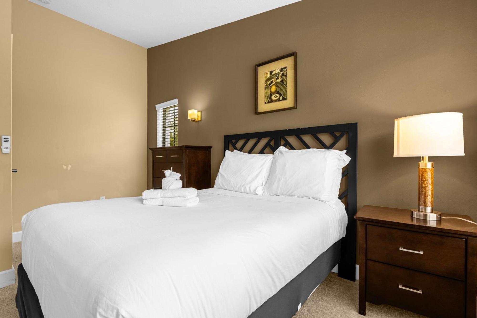 Cozy & Elegant 4Br Enchanted Townhouse - 1 Mile To Disney With Resort Pool, Gym, & Jacuzzi オーランド エクステリア 写真